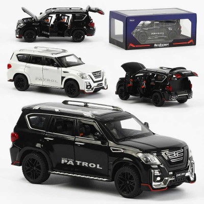 Машина металлопластик GT - 0936 Авто Експерт Преміум , 2 кольори, 1:24, звук, світло, інерція, відчиняються двері, багажник, капот
