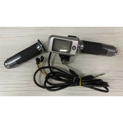 Комплект ручок газу для ектровелосипеда M27069 (100) напруга 48V, права ручка з екраном, замок запалювання, ключі